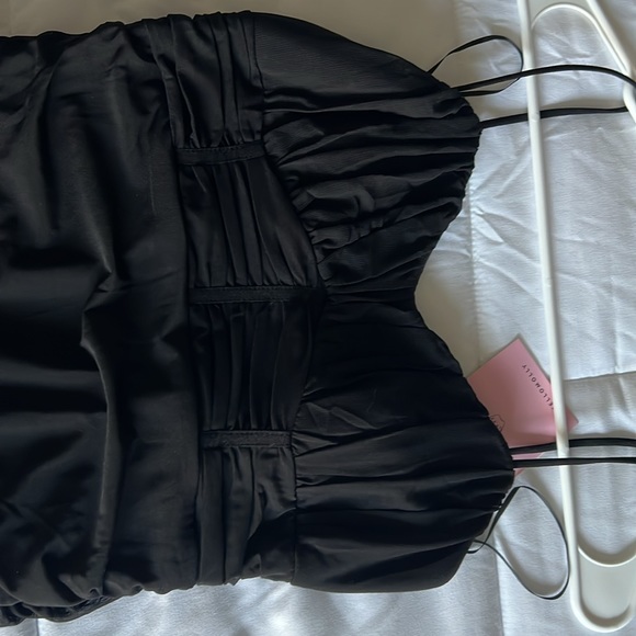 Black wedding guest dress - Picture 2 of 5